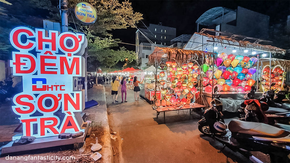 Son Tra Night Market in Danang